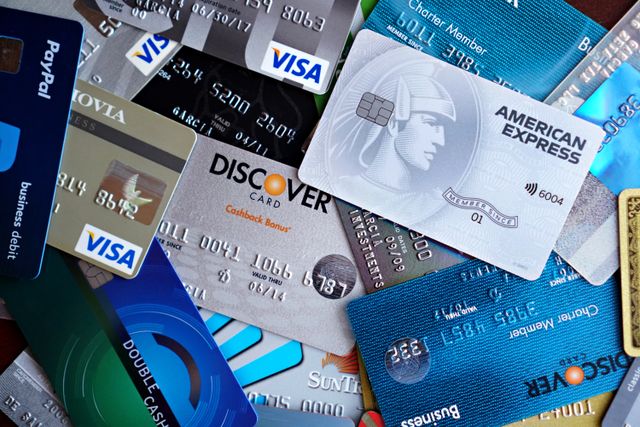 Debitkarten mit Cashback: Für wen lohnt sich die Zusatzkarte und worauf sollte man achten? Debitkarten mit Cashback: Für wen lohnt sich die Zusatzkarte und worauf sollte man achten?